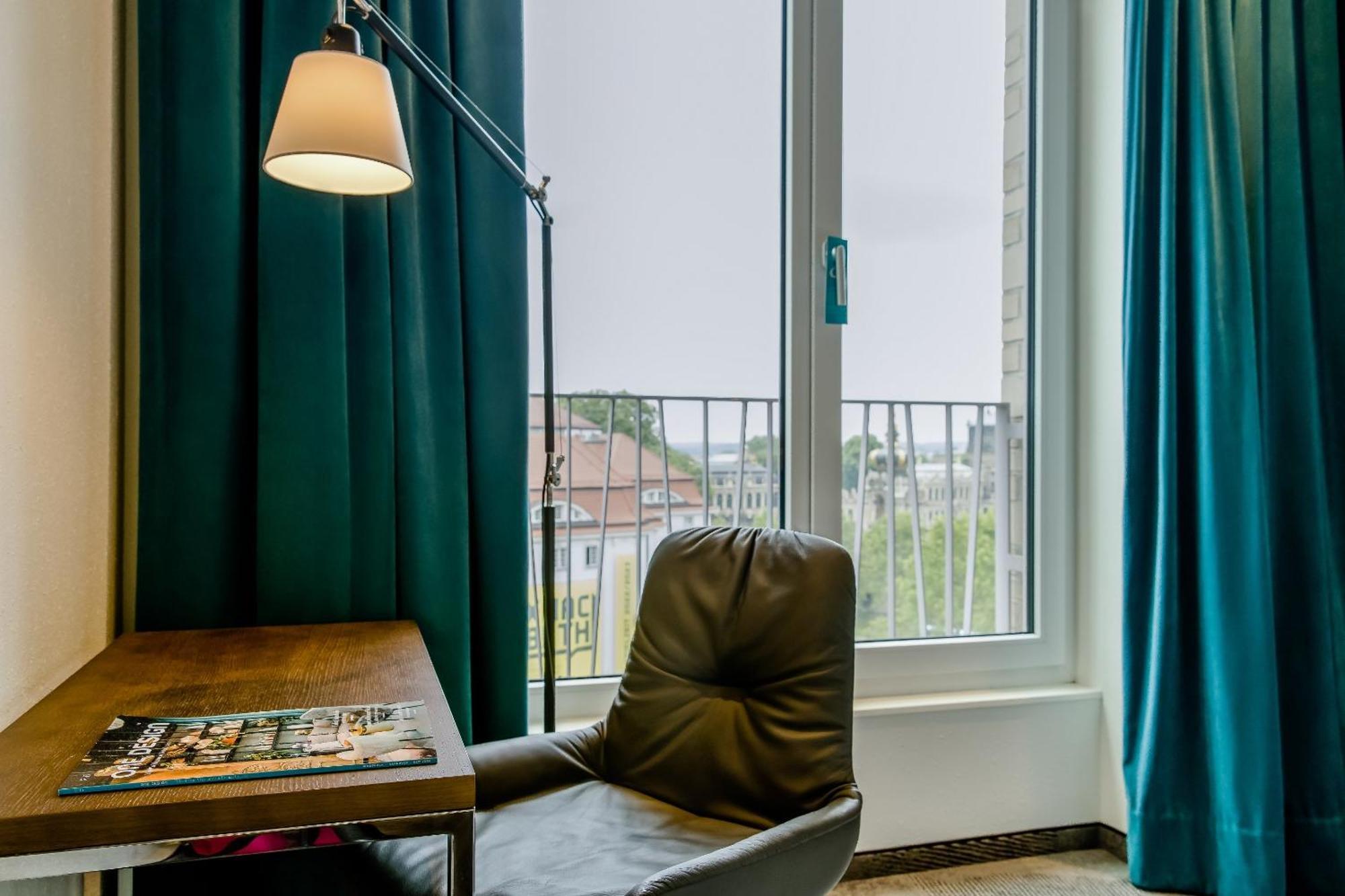 Motel One Dresden Am Zwinger Exteriör bild