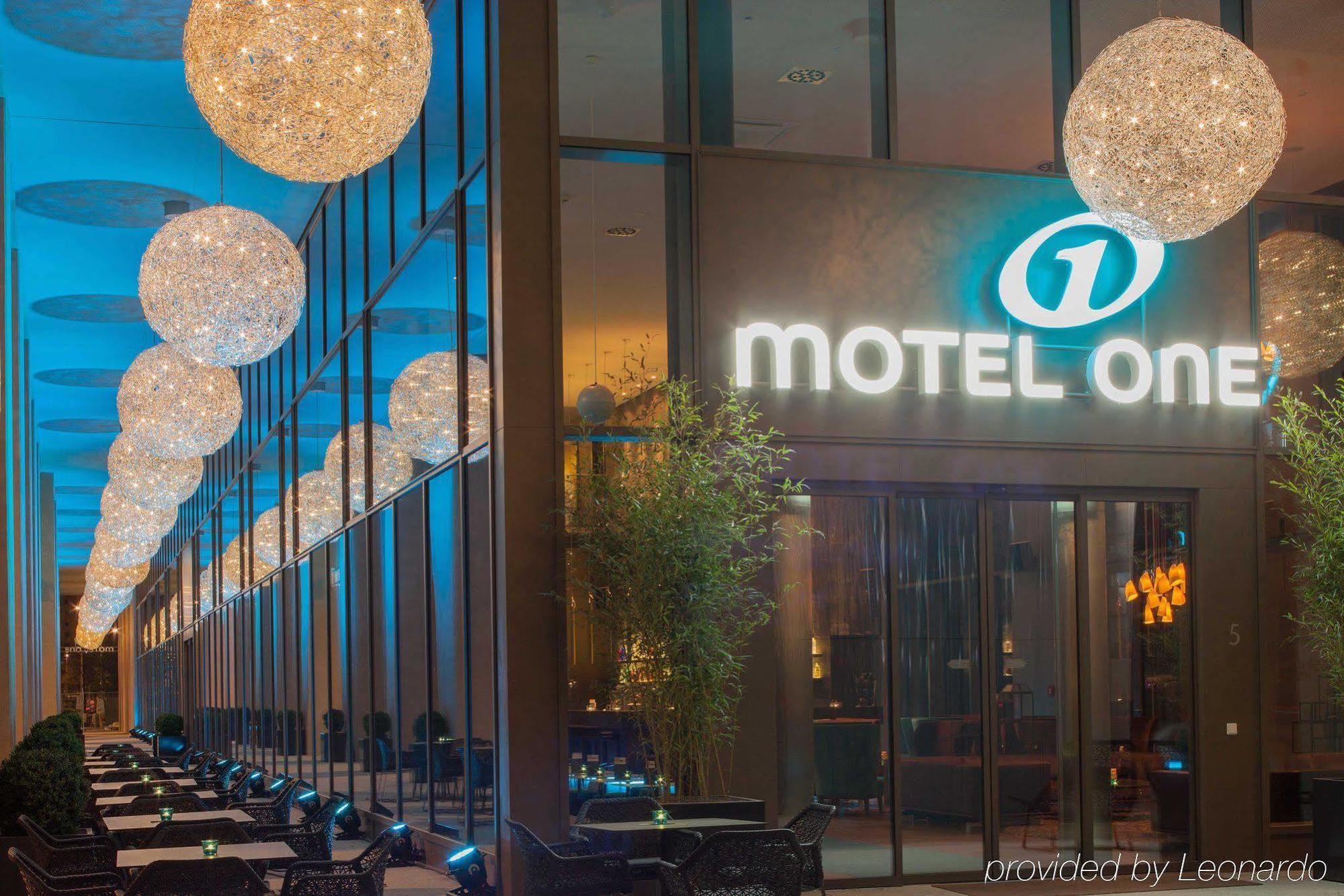 Motel One Dresden Am Zwinger Exteriör bild